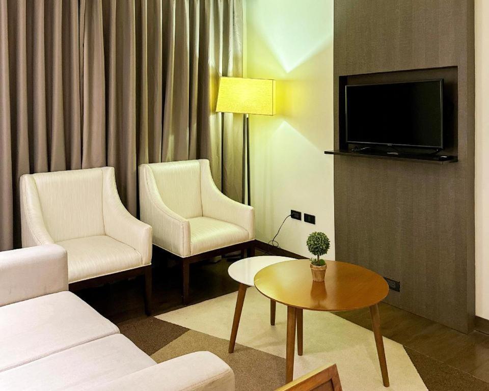Home Crest Hotel Davao City Exterior foto