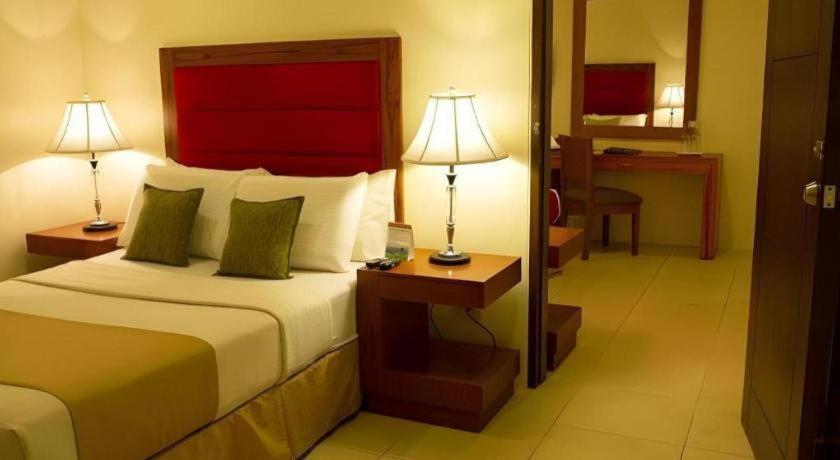 Home Crest Hotel Davao City Exterior foto