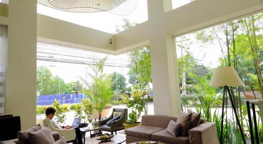 Home Crest Hotel Davao City Exterior foto